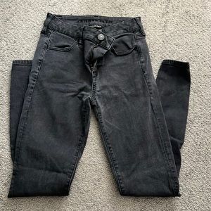 American Eagle hi- rise jagging size 4 long